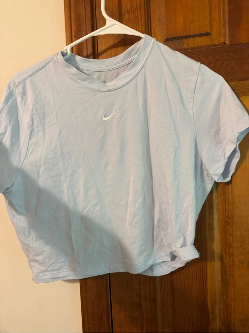 Nike Women’s Pale Blue Cropped Tee with Swoosh - Picture 2 of 3